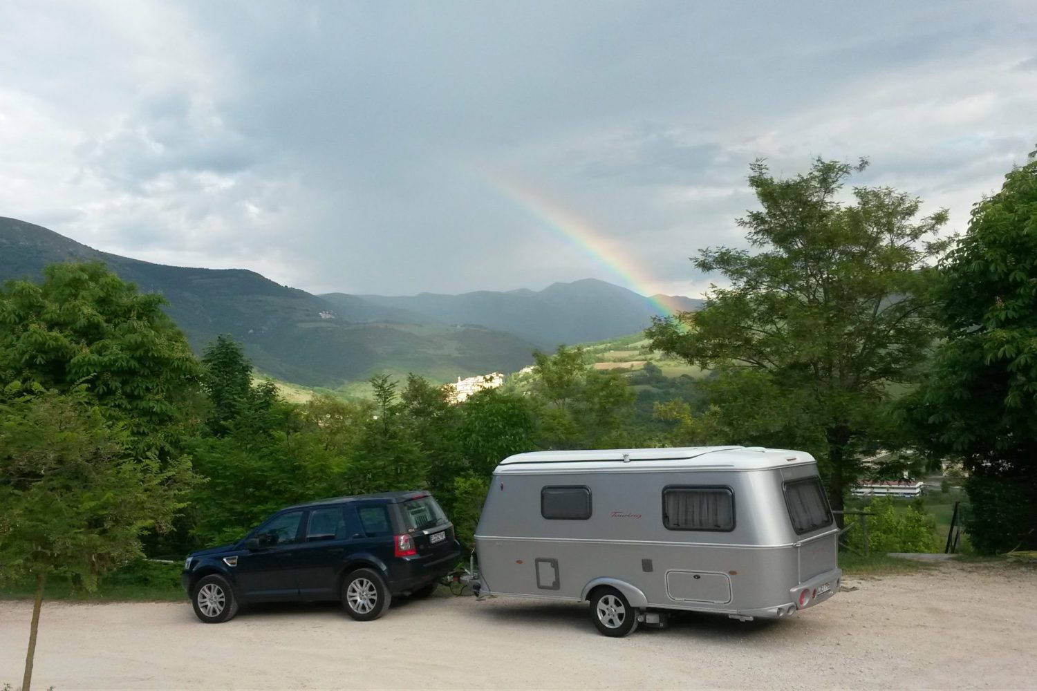 Caravan Preci arcobaleno